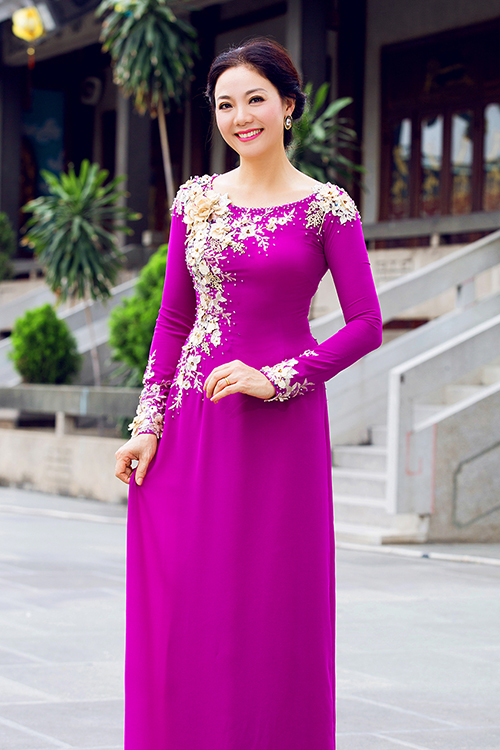 Dịch vụ cho thuê áo dài mẹ cô dâu chú rể đẹp tại TPHCM 2022