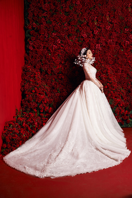 Vợ 'Streamer giàu nhất VN' diện váy cưới 1,2 triệu USD - Tin Tức Văn Nghệ  Thời Sự Hải Ngoại